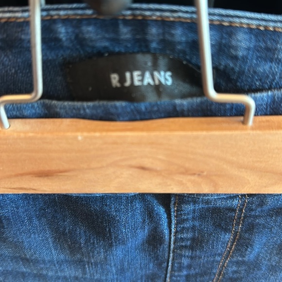 Stretchy Jeans - Picture 3 of 4